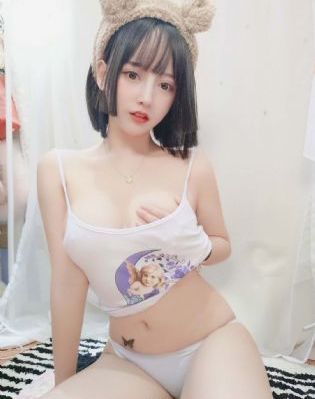 保安玩弄美艳人妻-看片免费免费高清视频