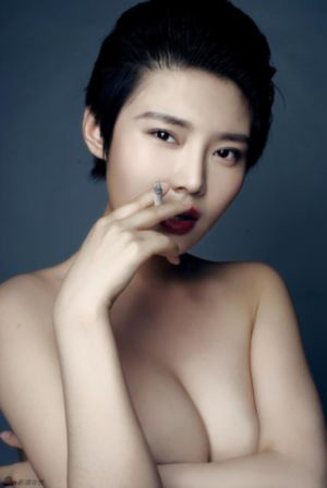 女学生被c扒衣服动图-最近国语全集国语版